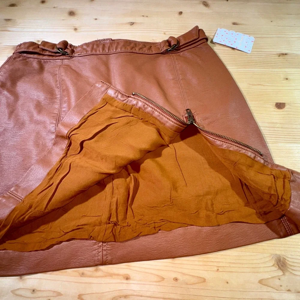 Free People Vegan Leather Mini Skirt Caramel Brown Size 10 SUMMER VACATION READY